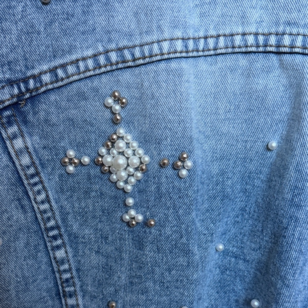 Veveret Pearl Studded Denim Jacket Cropped Jean Jacket Embellished Medium Wash - Picture 5 of 5